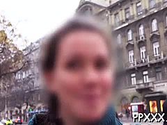 Vídeo HD de uma amadora gostosa sendo prazerosa em público
