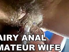 Des gémissements forts et un trou du cul en désordre sont remplis dans une vidéo anale amateur