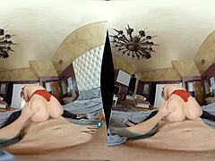 MILFelle Croe, une blonde aux courbes, montre ses gros seins en réalité virtuelle