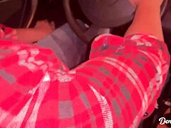 Amateur blonde convinces Uber to have sex with her - denybarbie.com