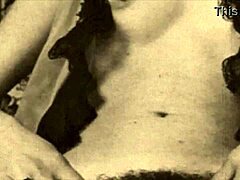 Potret porno vintage yang menampilkan MILF dewasa berbulu