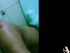 Sensualna in vroča kolumbijska MILF Suellen Santos v vročem videu