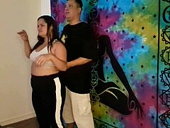 Pengalaman pijat tantrik pasangan amatir di ruang salvaley