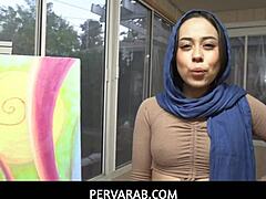 Milf Dania Vegax i hijab blir knullad av sin styvbror