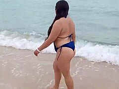 Mammas hotwife möter Safado på stranden för ett vilt sexuellt möte med mjölk inuti