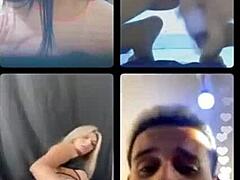 Três lésbicas se entregam ao jogo anal na webcam