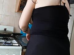 Video făcut acasă cu prietena care își linge pizda mamei vitrege