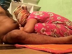 Desi Bhabhi in Dessous wird hart gefickt